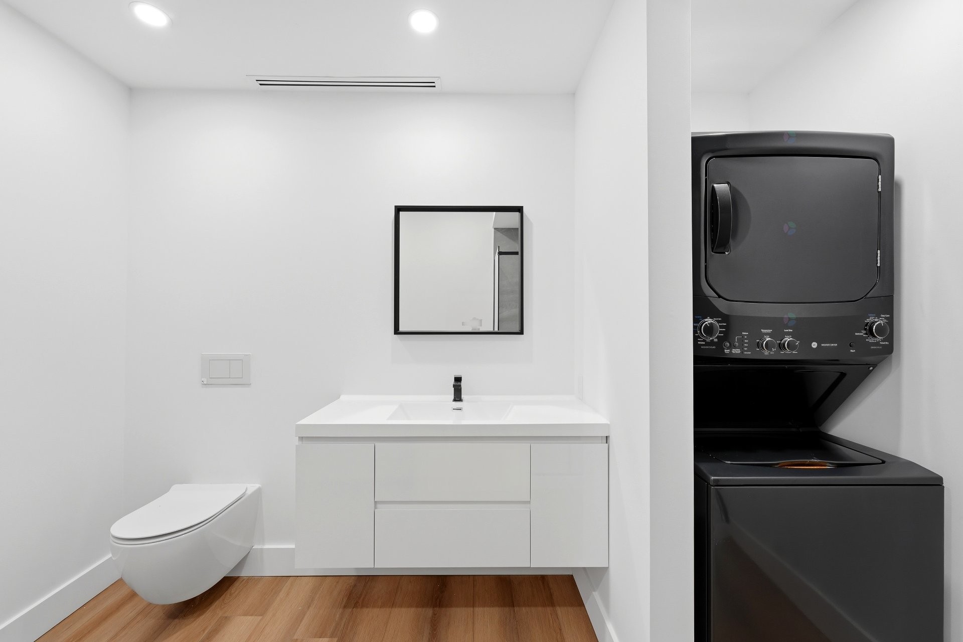 









139


Av. Querbes

,
Montréal (Outremont),




QC
H2V3V8

