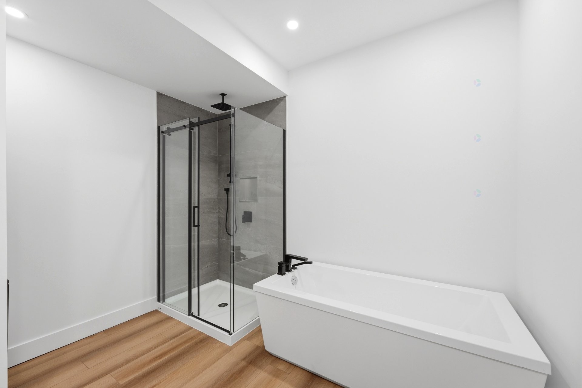









139


Av. Querbes

,
Montréal (Outremont),




QC
H2V3V8

