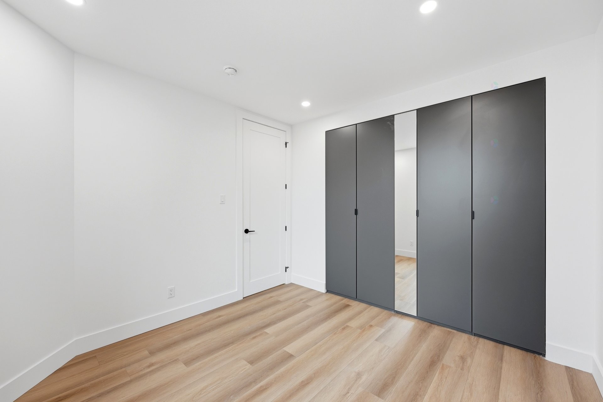 









139


Av. Querbes

,
Montréal (Outremont),




QC
H2V3V8

