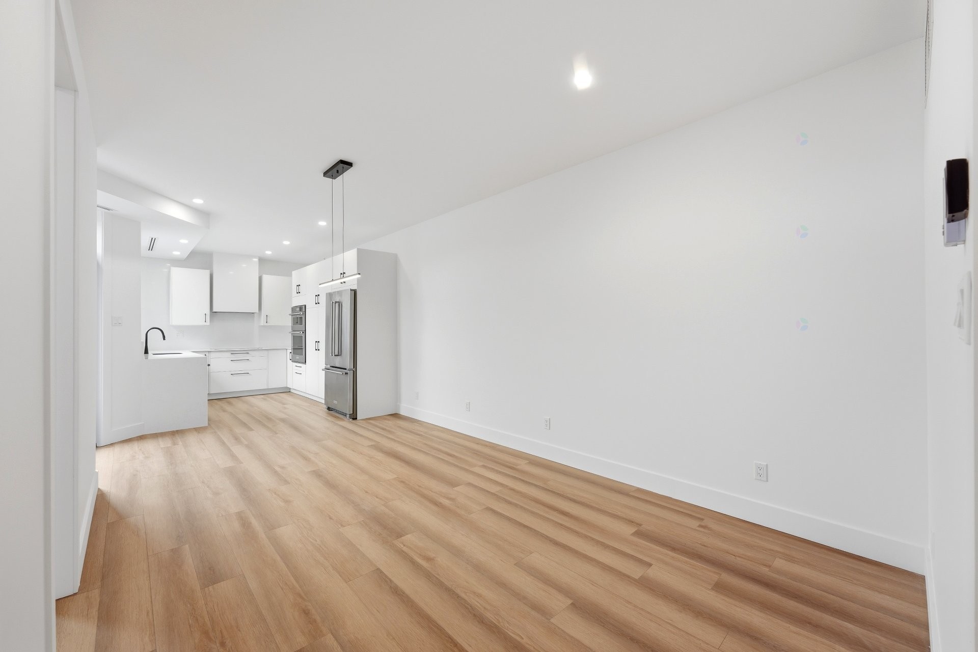 









139


Av. Querbes

,
Montréal (Outremont),




QC
H2V3V8

