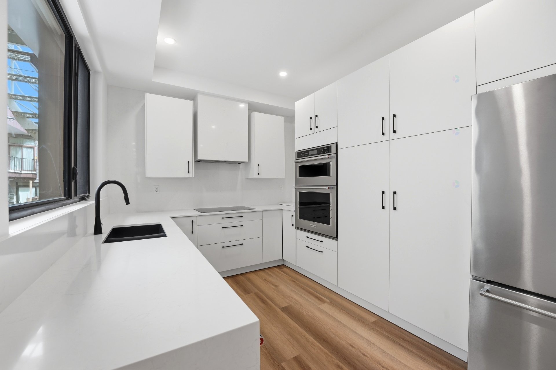 









137


Av. Querbes

,
Montréal (Outremont),




QC
H2V3V8

