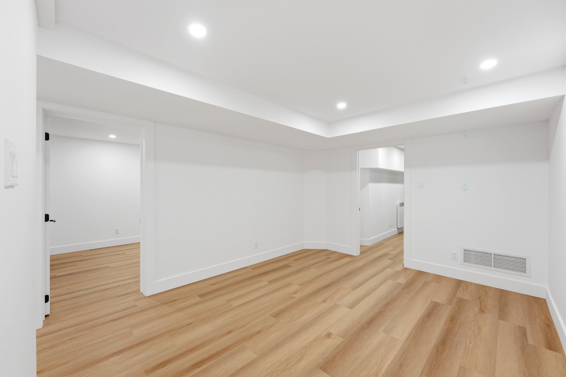 









137


Av. Querbes

,
Montréal (Outremont),




QC
H2V3V8

