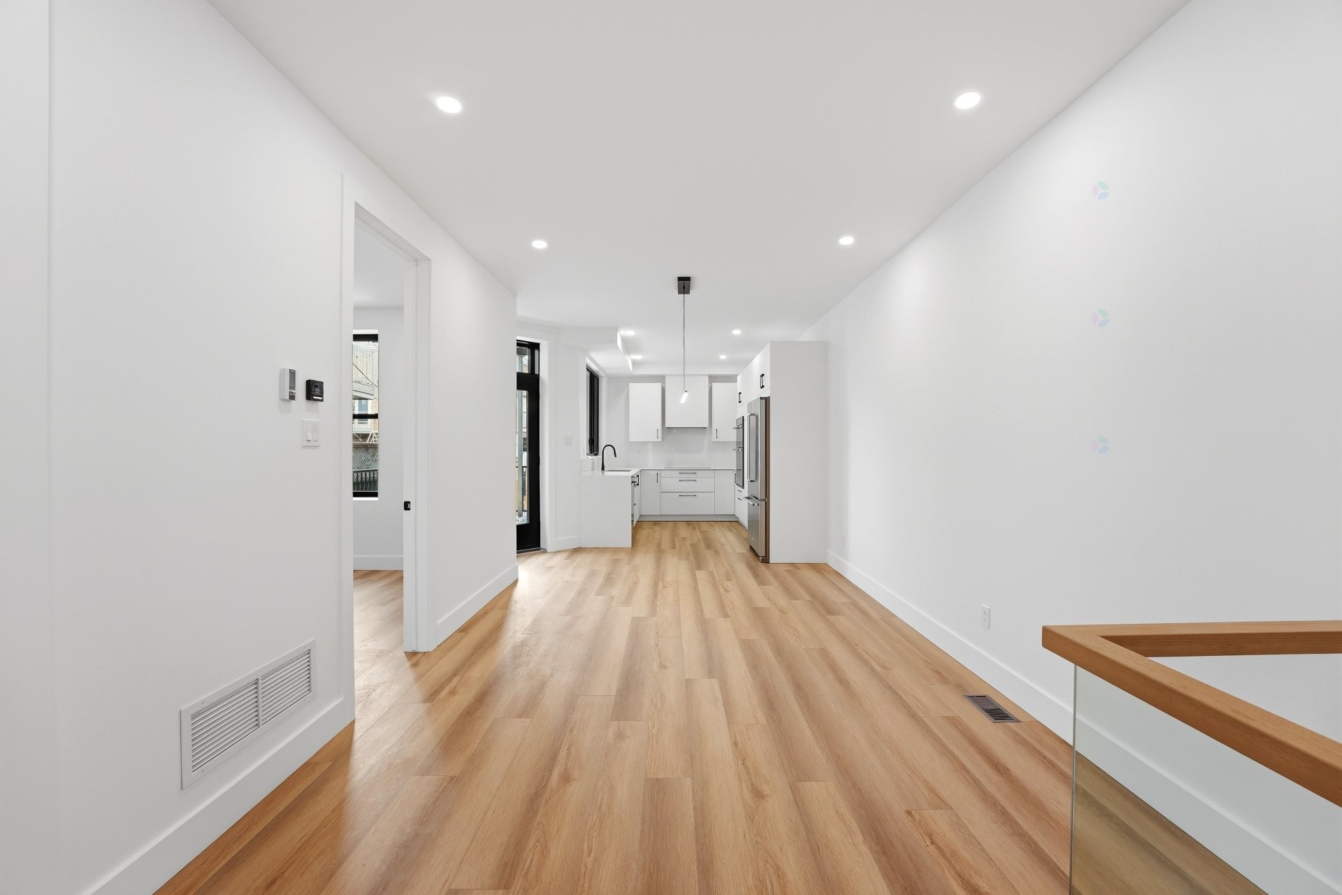 









137


Av. Querbes

,
Montréal (Outremont),




QC
H2V3V8

