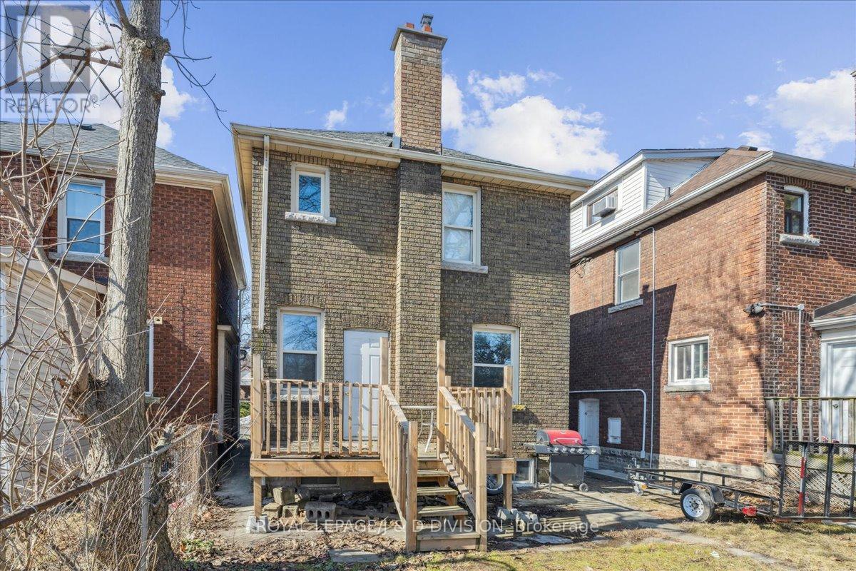 












59 PAISLEY AVENUE S

,
Hamilton,




Ontario
L8S1V2

