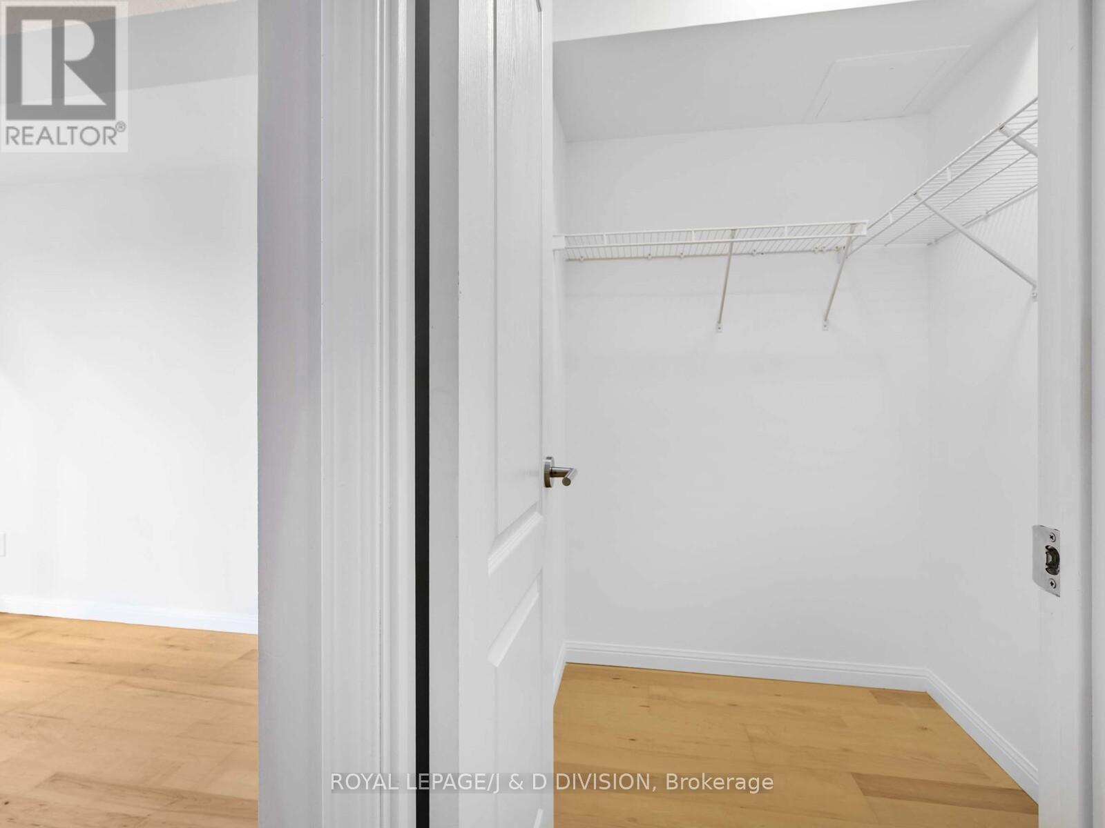 












305 - 18 STAFFORD STREET

,
Toronto,




Ontario
M5V3W4

