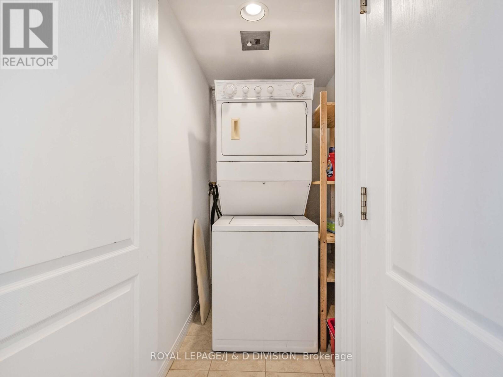 












305 - 18 STAFFORD STREET

,
Toronto,




Ontario
M5V3W4

