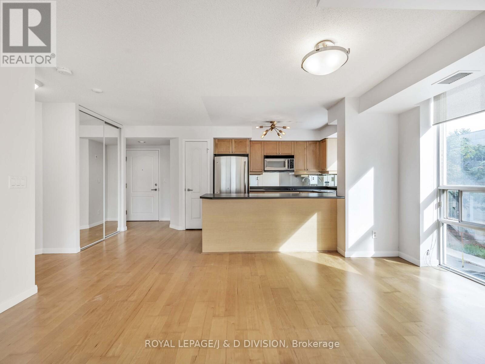 












305 - 18 STAFFORD STREET

,
Toronto,




Ontario
M5V3W4

