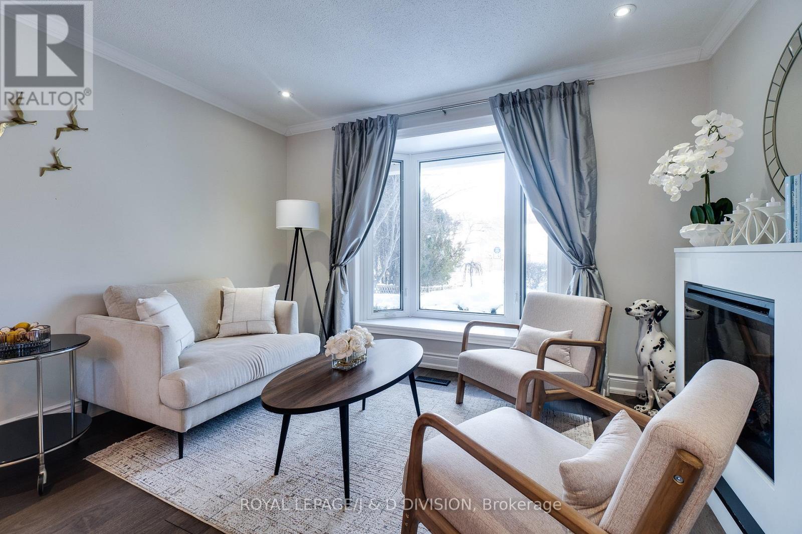 












365 LYNN PLACE

,
Oakville,




Ontario
L6H2C5

