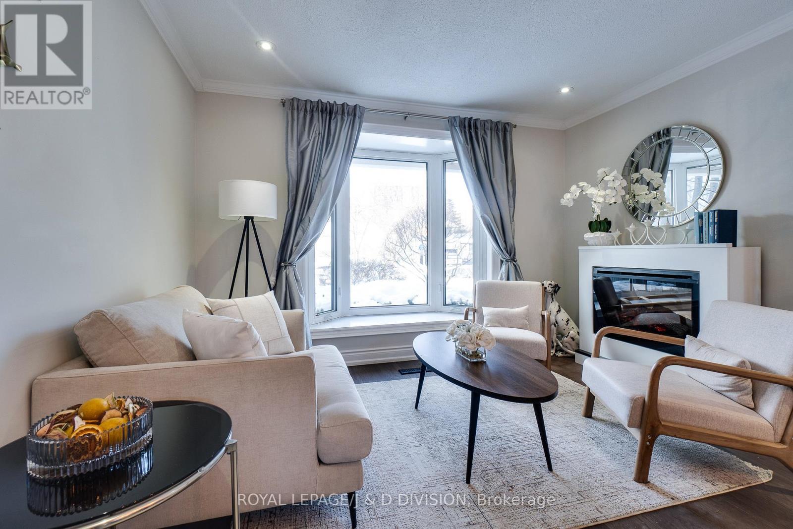 












365 LYNN PLACE

,
Oakville,




Ontario
L6H2C5

