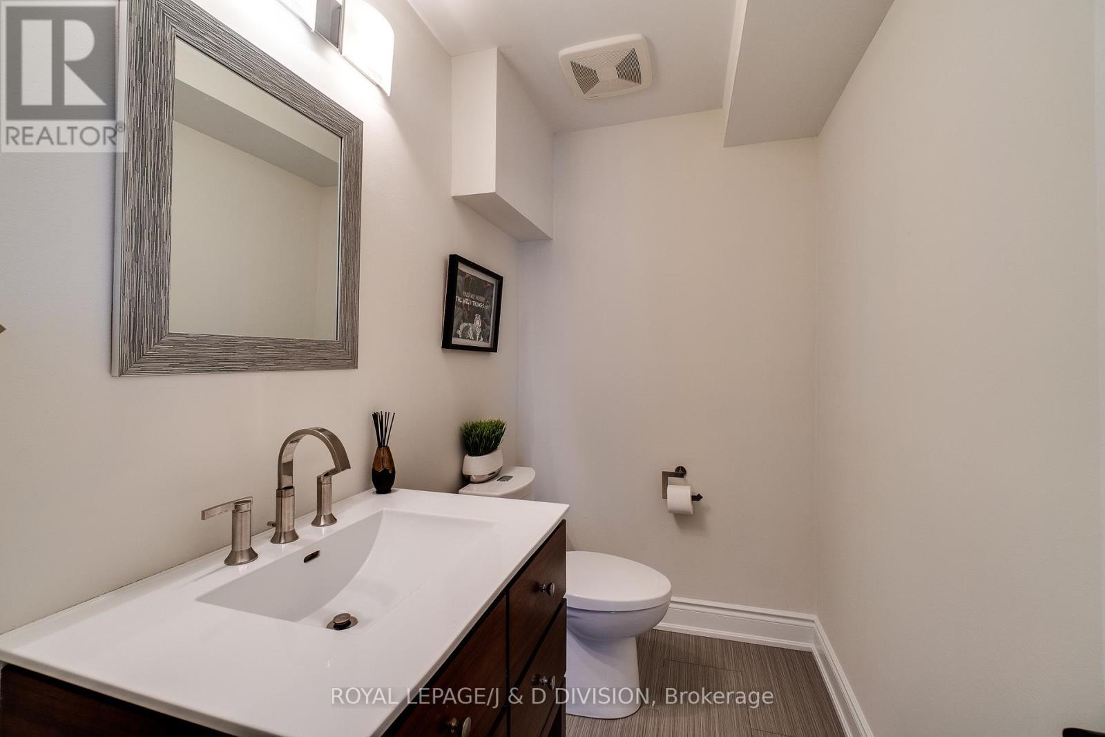 












365 LYNN PLACE

,
Oakville,




Ontario
L6H2C5

