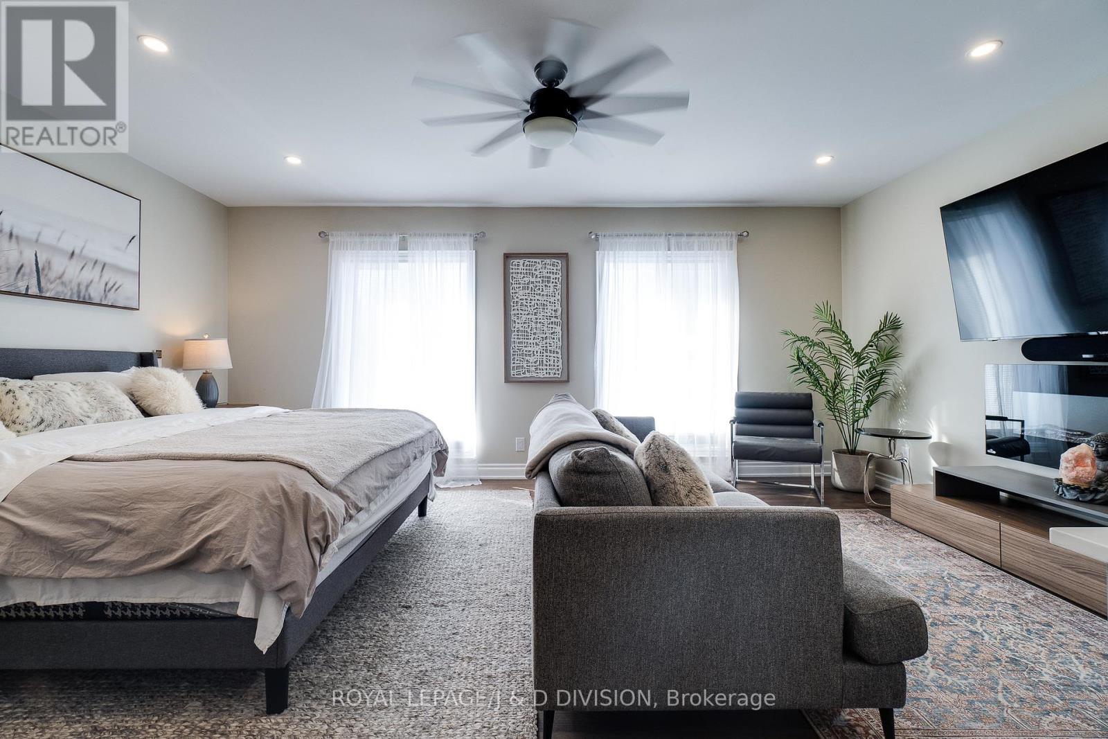 












365 LYNN PLACE

,
Oakville,




Ontario
L6H2C5

