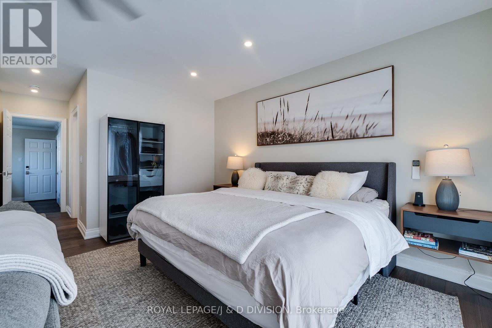 












365 LYNN PLACE

,
Oakville,




Ontario
L6H2C5

