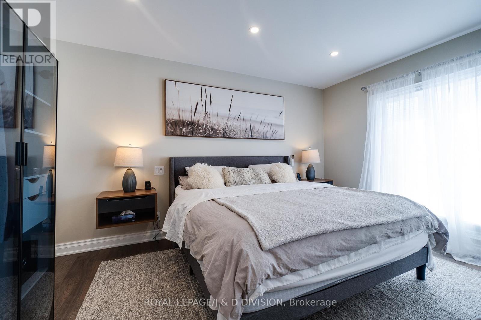 












365 LYNN PLACE

,
Oakville,




Ontario
L6H2C5

