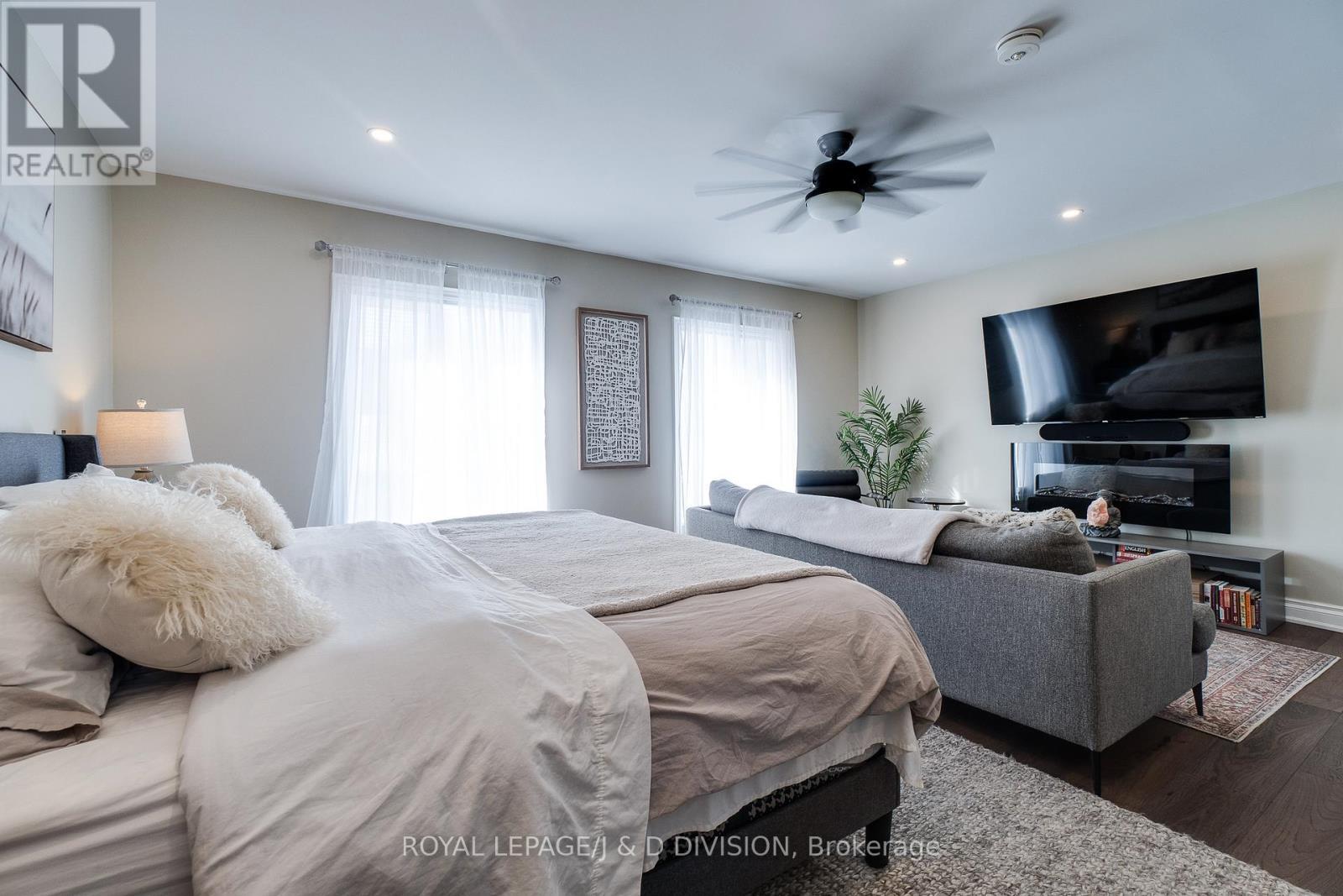 












365 LYNN PLACE

,
Oakville,




Ontario
L6H2C5

