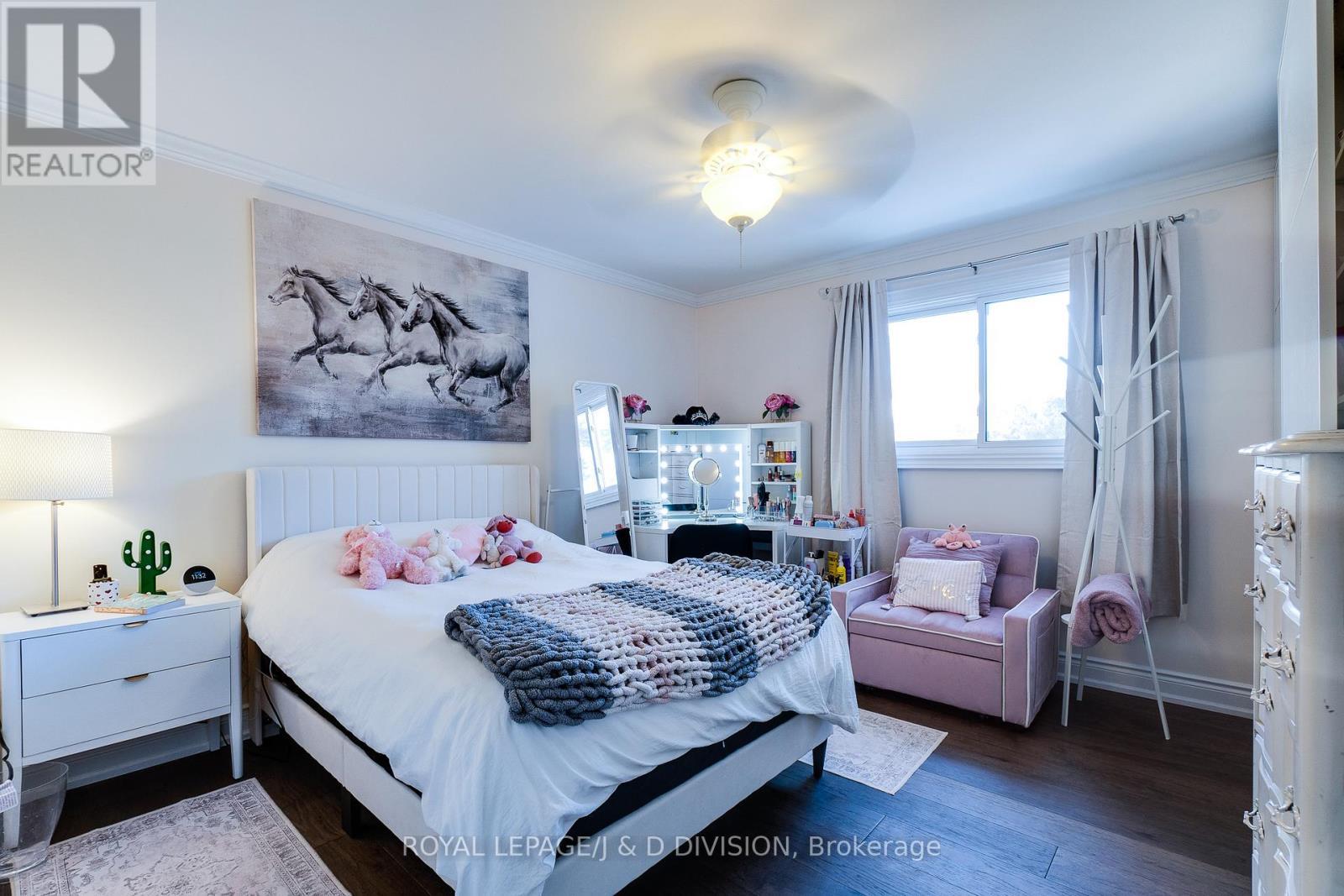 












365 LYNN PLACE

,
Oakville,




Ontario
L6H2C5

