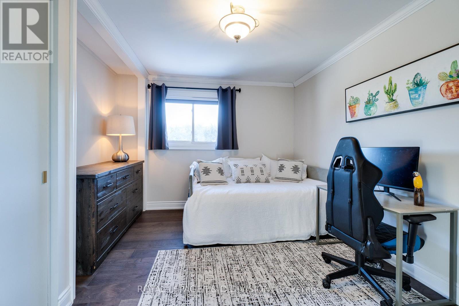 












365 LYNN PLACE

,
Oakville,




Ontario
L6H2C5

