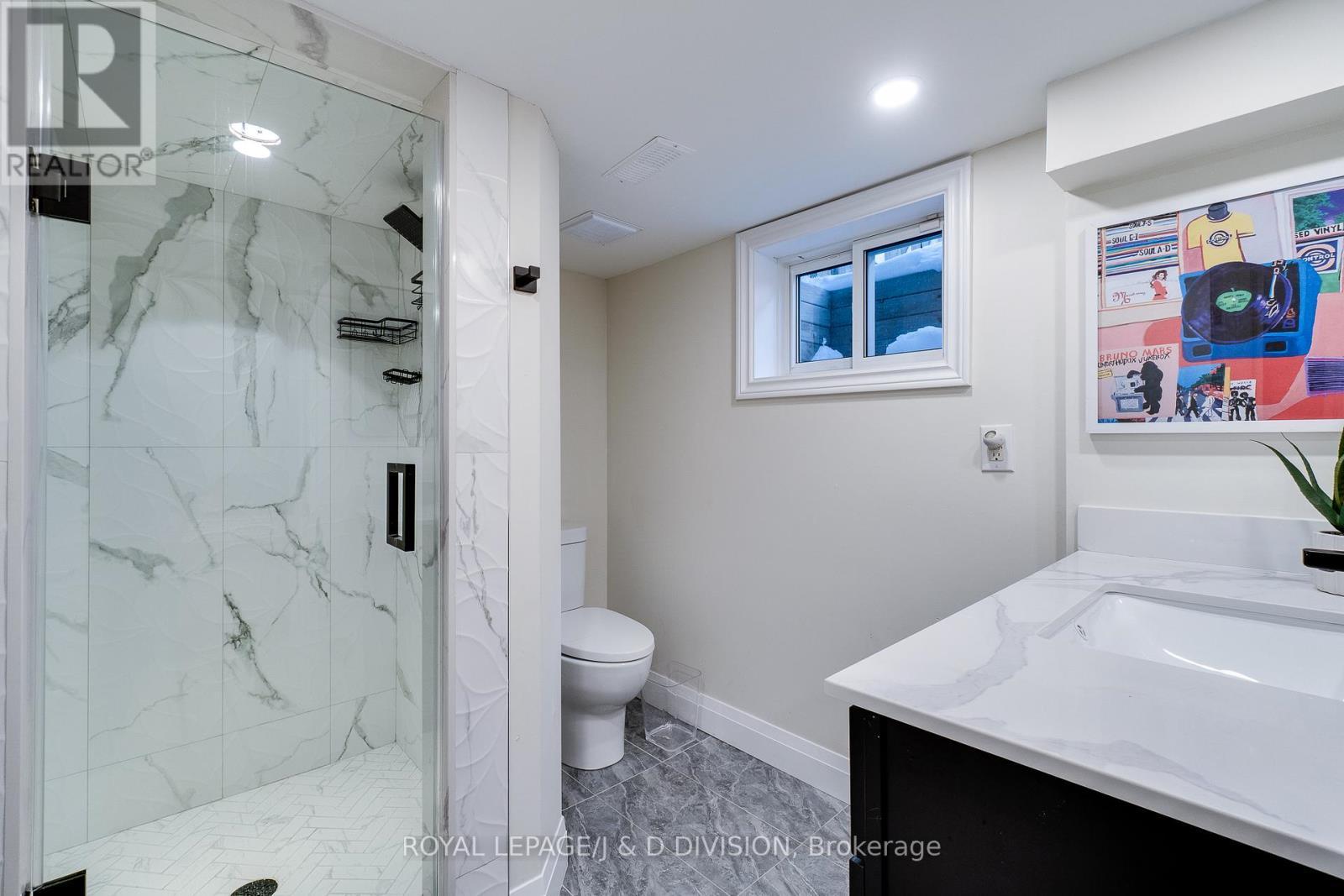 












365 LYNN PLACE

,
Oakville,




Ontario
L6H2C5

