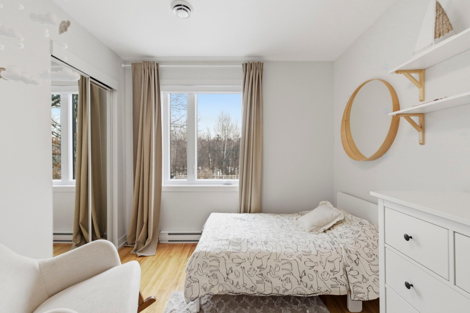 









1962


Rue des Lilas

,
Carignan,




QC
J3L5A8

