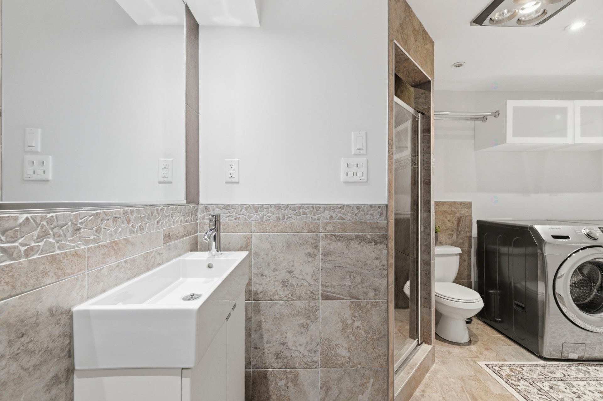 









1962


Rue des Lilas

,
Carignan,




QC
J3L5A8

