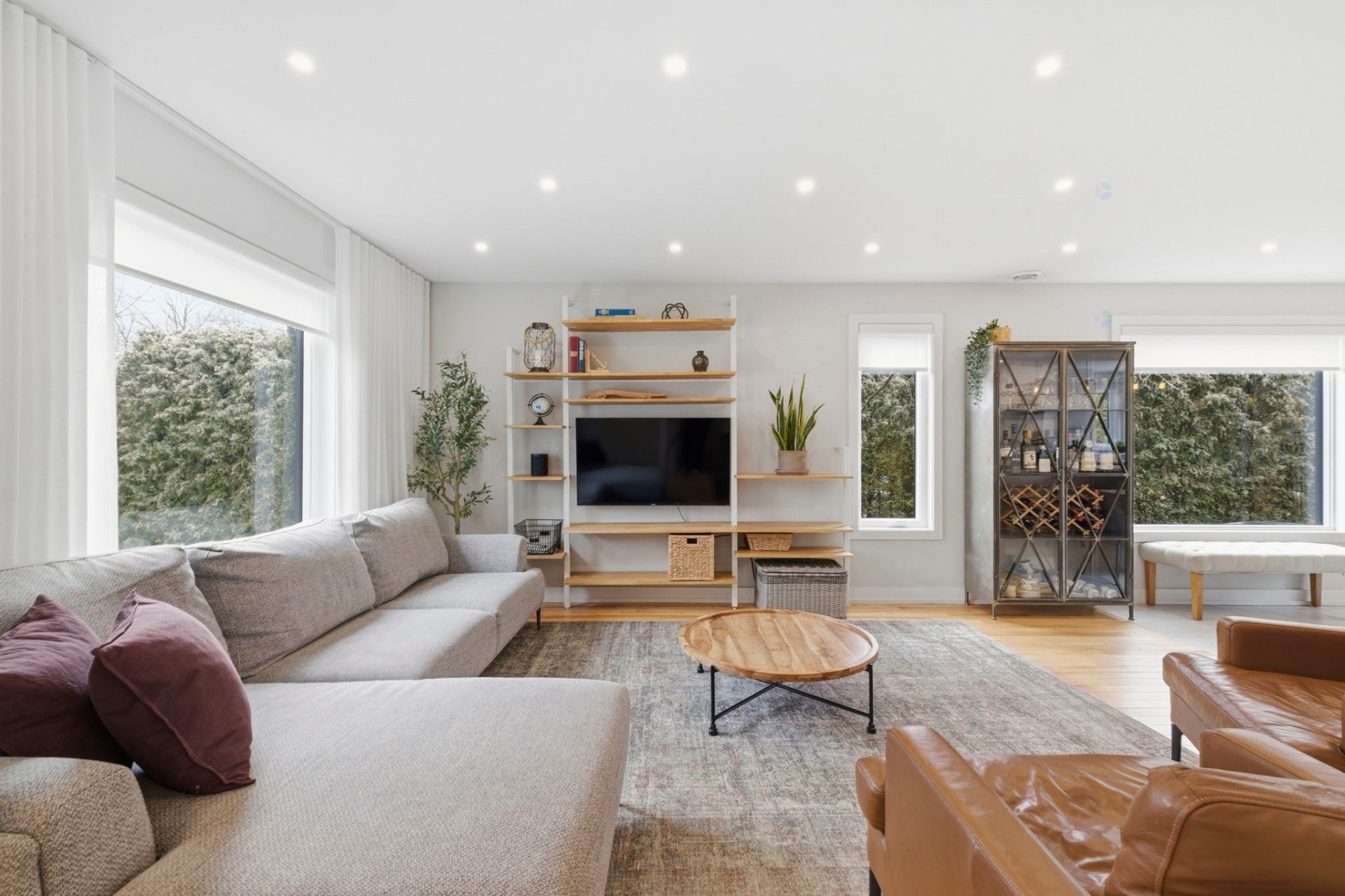 









1962


Rue des Lilas

,
Carignan,




QC
J3L5A8

