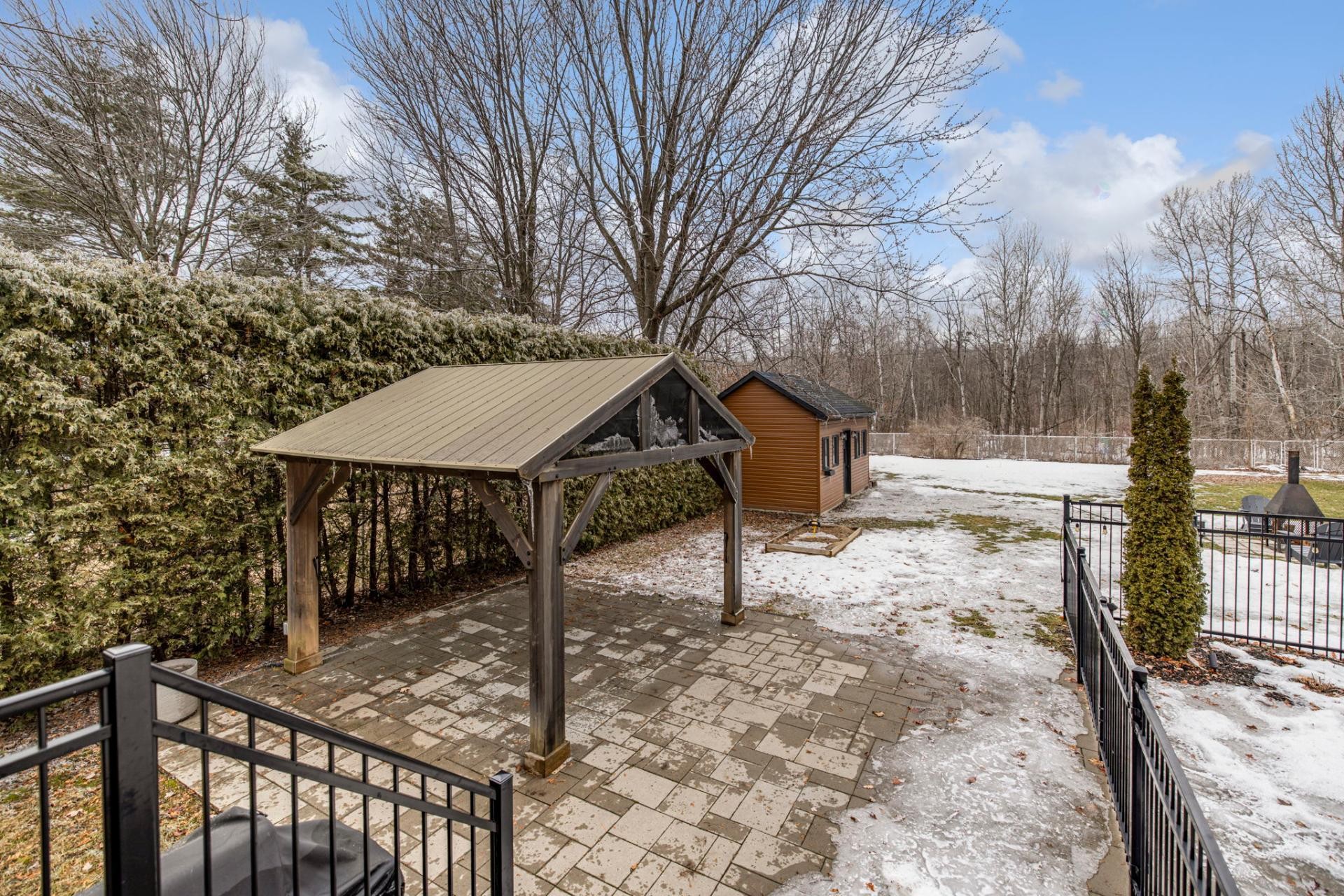 









1962


Rue des Lilas

,
Carignan,




QC
J3L5A8

