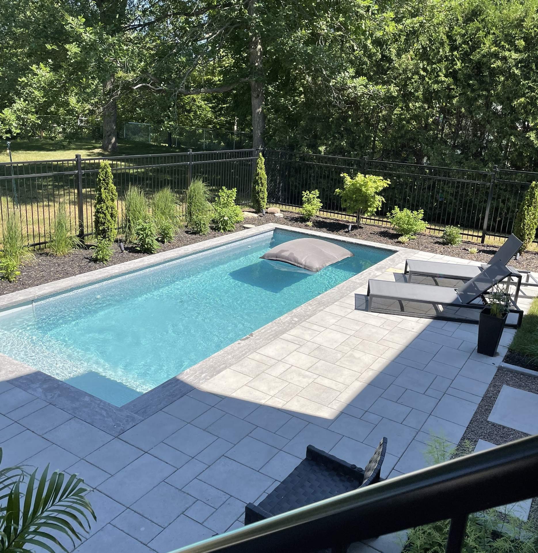 









1962


Rue des Lilas

,
Carignan,




QC
J3L5A8

