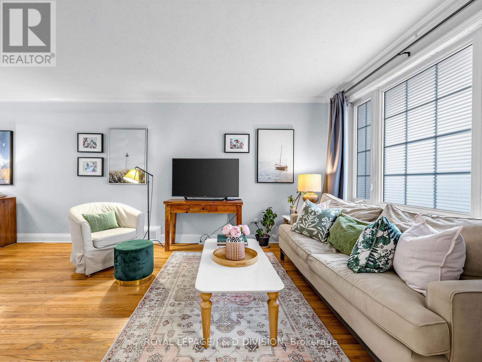 












92 TOWER DRIVE

,
Toronto,




Ontario
M1R3P2

