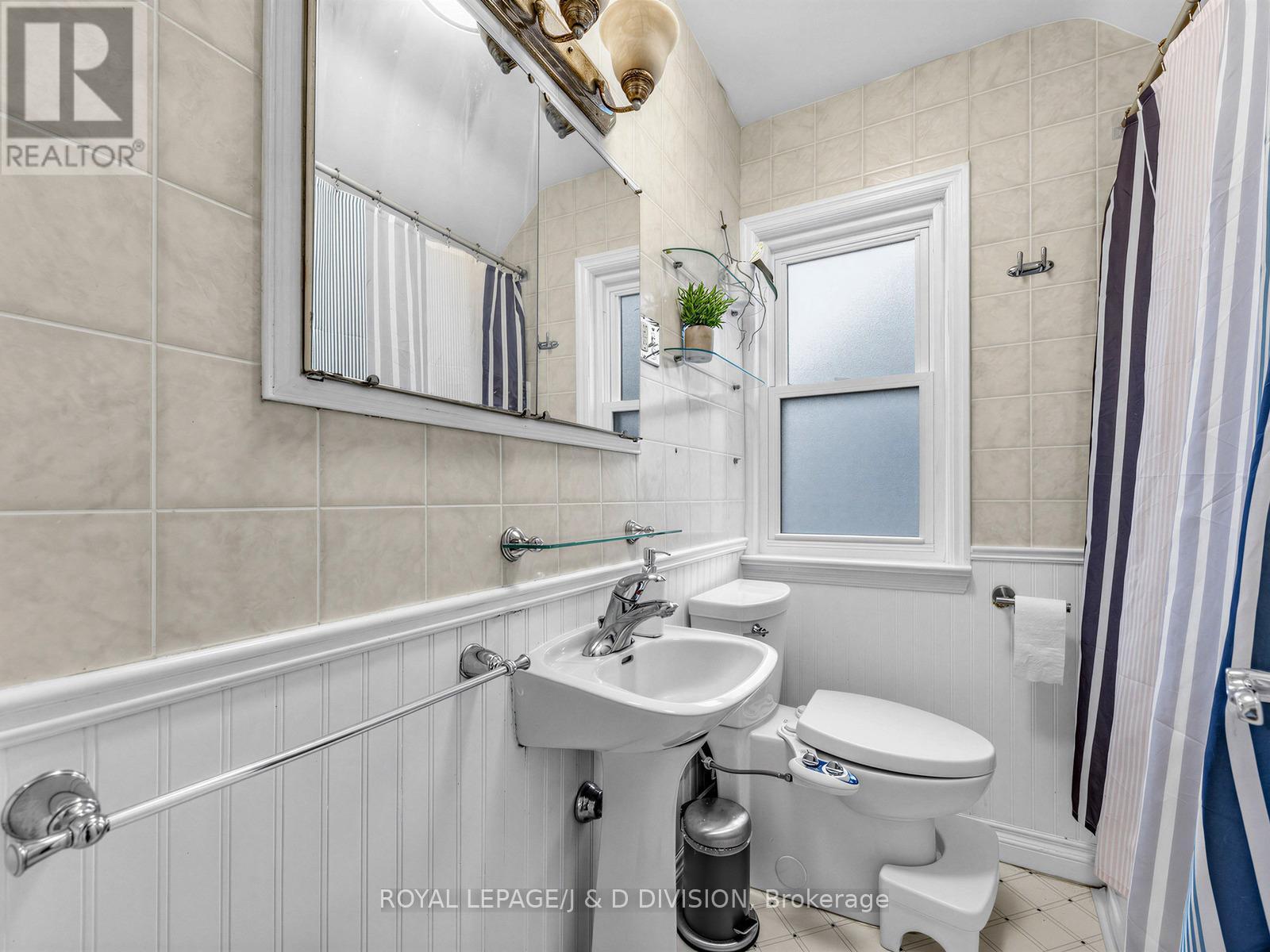 












92 TOWER DRIVE

,
Toronto,




Ontario
M1R3P2

