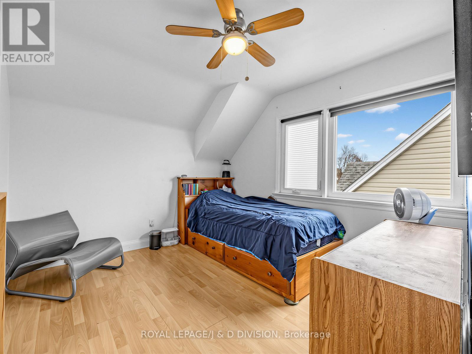 












92 TOWER DRIVE

,
Toronto,




Ontario
M1R3P2

