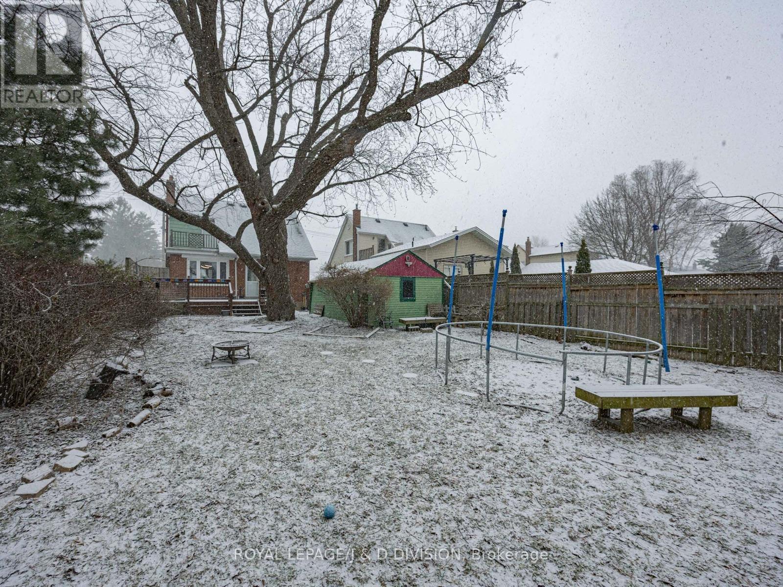 












92 TOWER DRIVE

,
Toronto,




Ontario
M1R3P2

