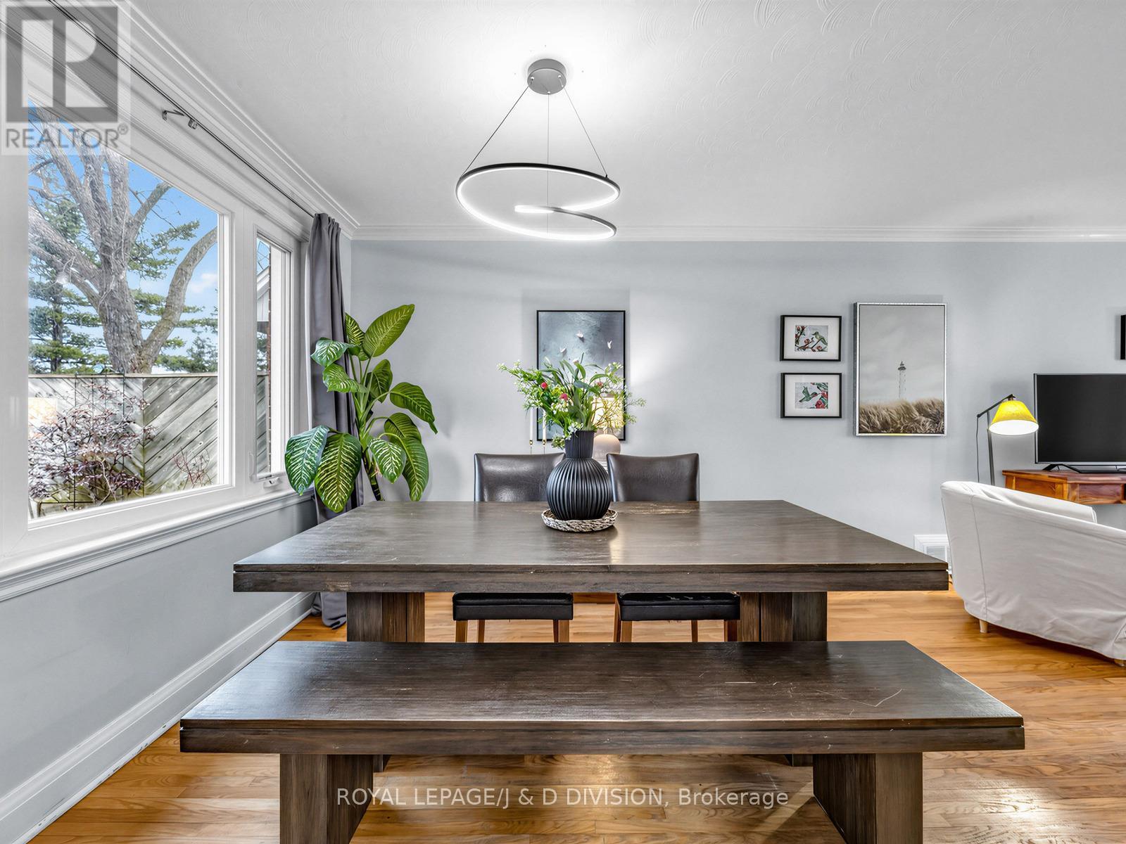 












92 TOWER DRIVE

,
Toronto,




Ontario
M1R3P2

