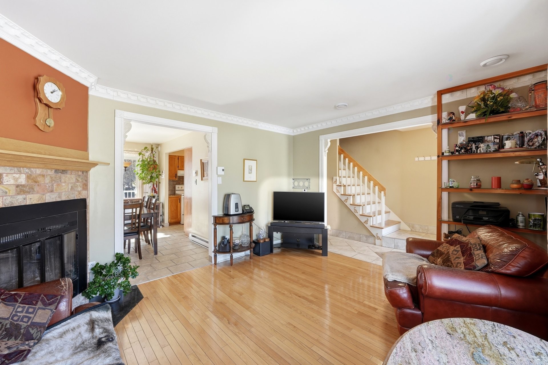 









517


Rue Beausoleil

,
Montréal (Rivière-des-Prairies/Pointe-aux-Trembles),




QC
H1A4G4

