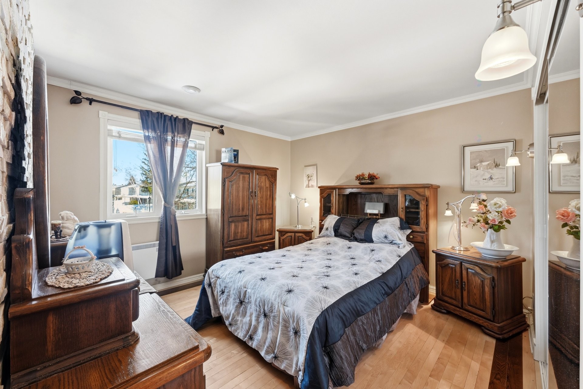 









517


Rue Beausoleil

,
Montréal (Rivière-des-Prairies/Pointe-aux-Trembles),




QC
H1A4G4

