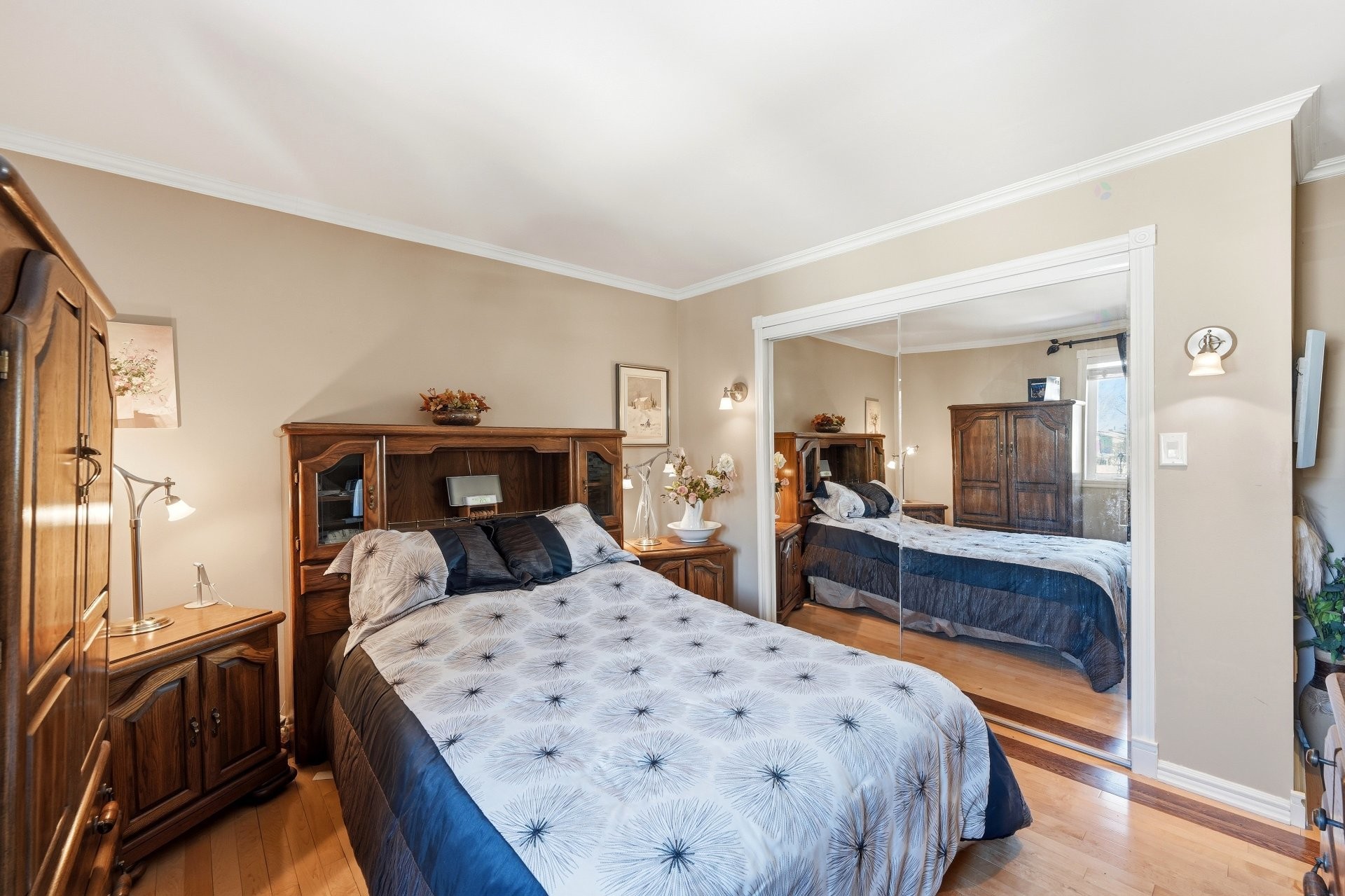 









517


Rue Beausoleil

,
Montréal (Rivière-des-Prairies/Pointe-aux-Trembles),




QC
H1A4G4


