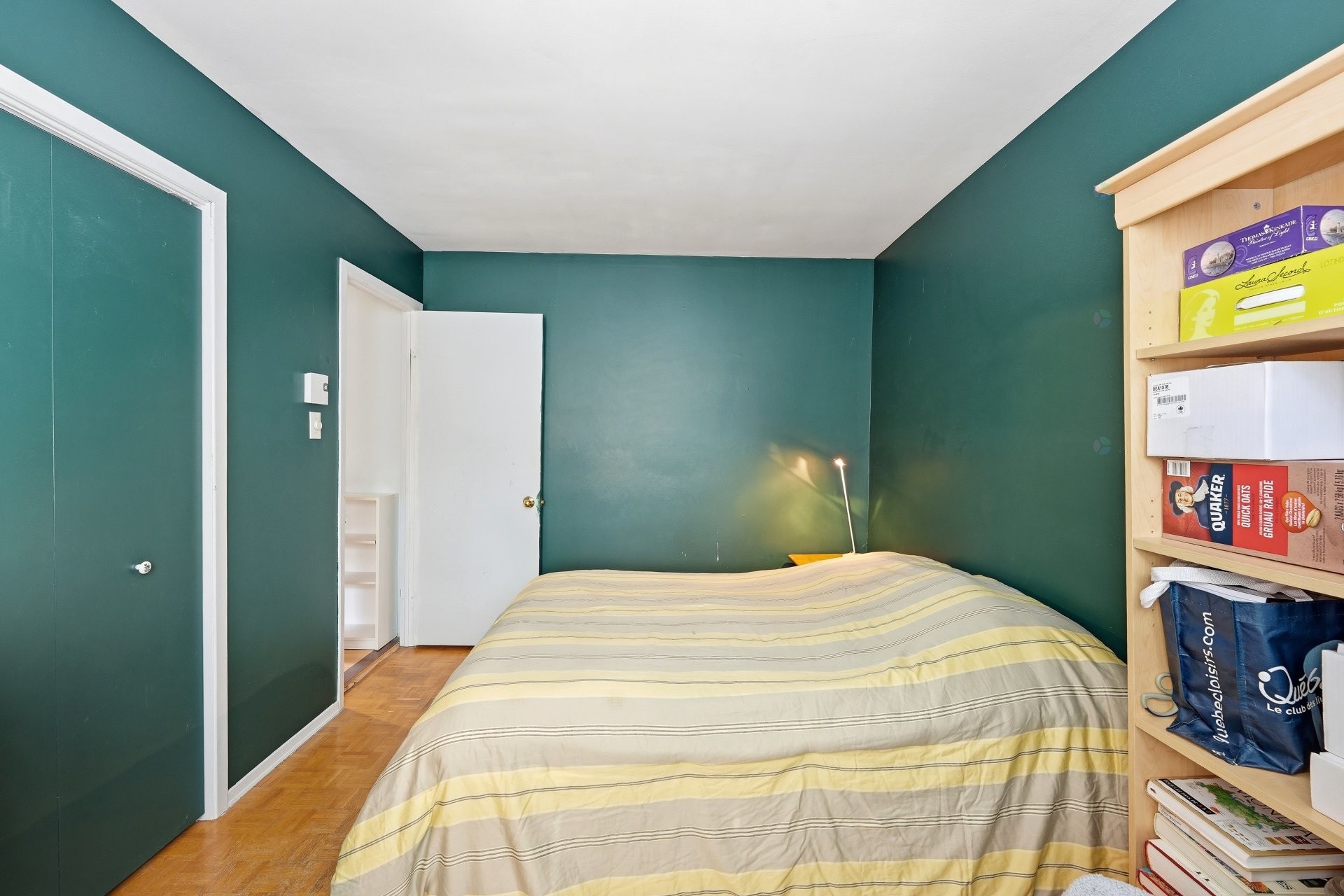 









517


Rue Beausoleil

,
Montréal (Rivière-des-Prairies/Pointe-aux-Trembles),




QC
H1A4G4

