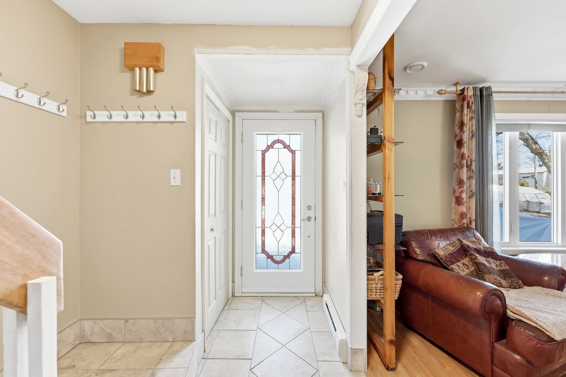 









517


Rue Beausoleil

,
Montréal (Rivière-des-Prairies/Pointe-aux-Trembles),




QC
H1A4G4

