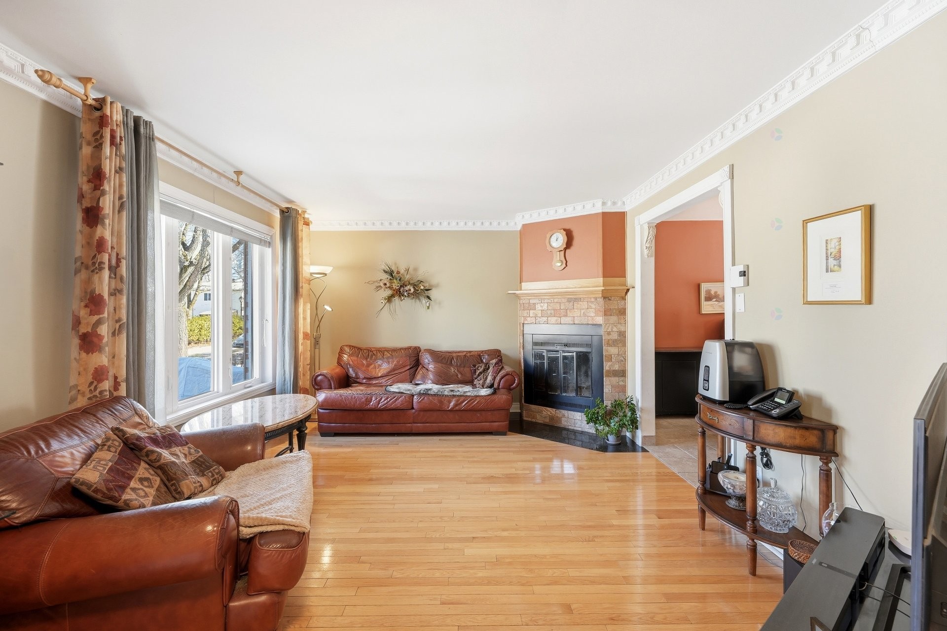 









517


Rue Beausoleil

,
Montréal (Rivière-des-Prairies/Pointe-aux-Trembles),




QC
H1A4G4

