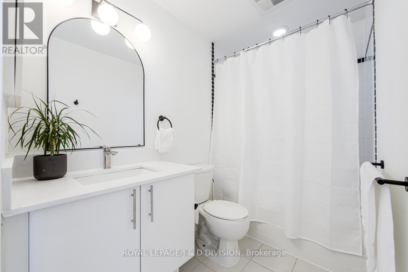 












3100 - 33 SHEPPARD AVENUE E

,
Toronto,




Ontario
M2N7K1

