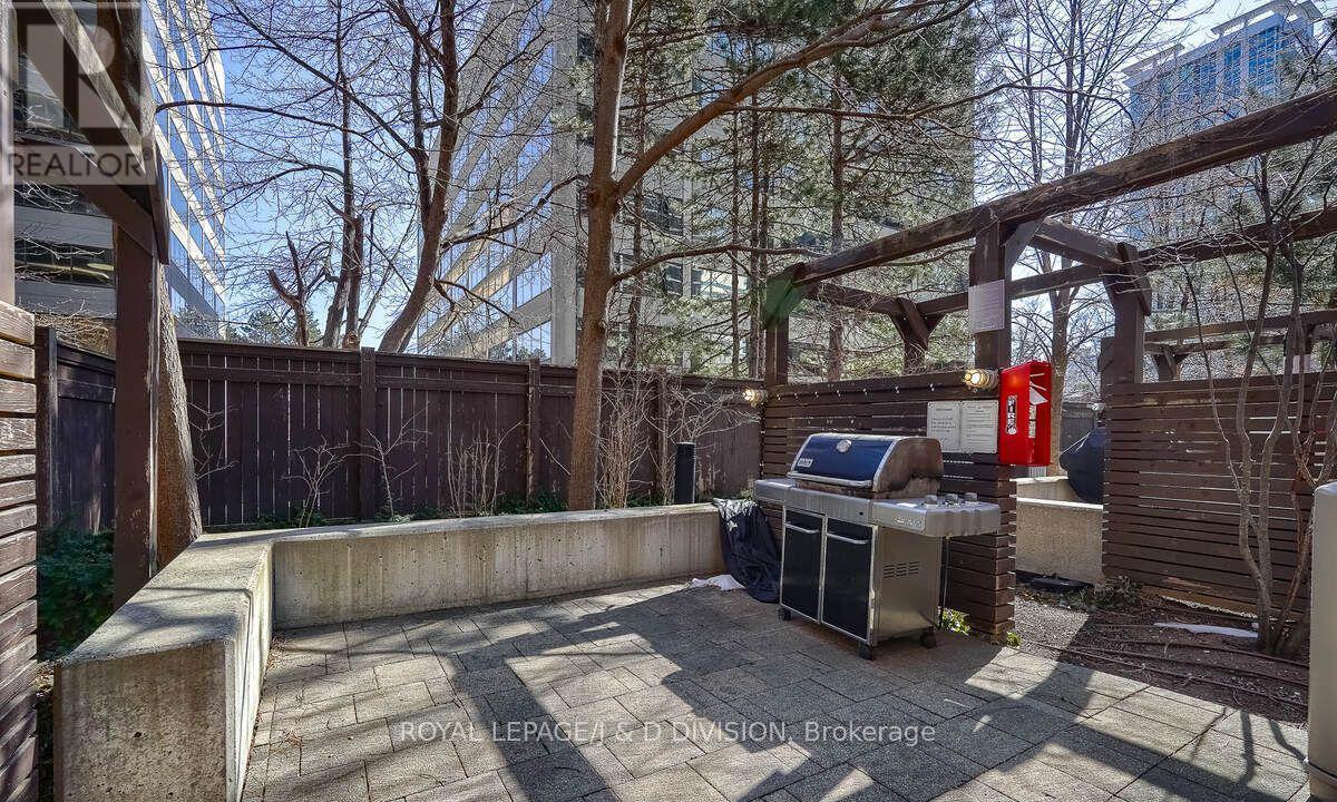 












3100 - 33 SHEPPARD AVENUE E

,
Toronto,




Ontario
M2N7K1

