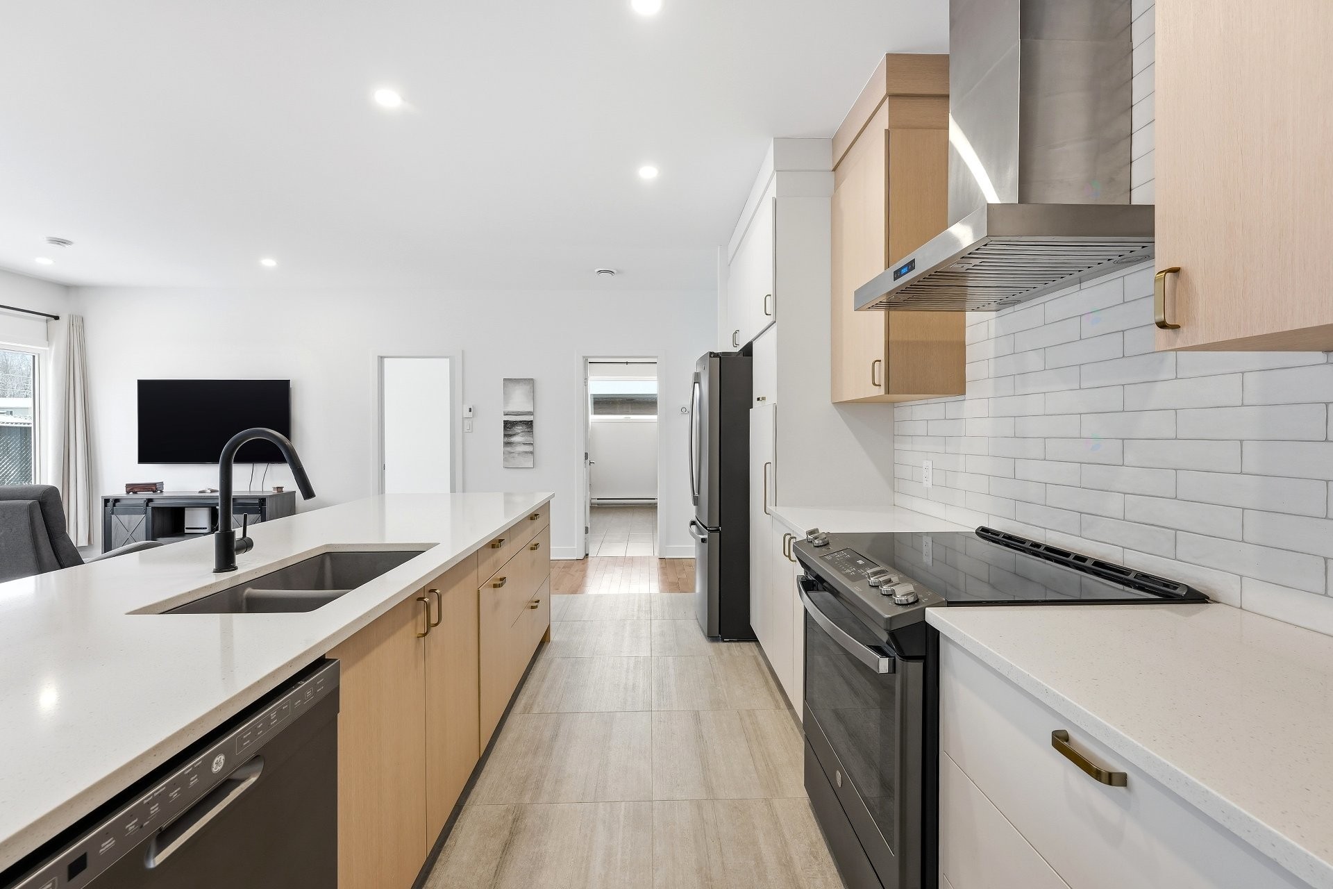 









3865


Rue Léon-Landry

,
Sainte-Julienne,




QC
J0K2T0

