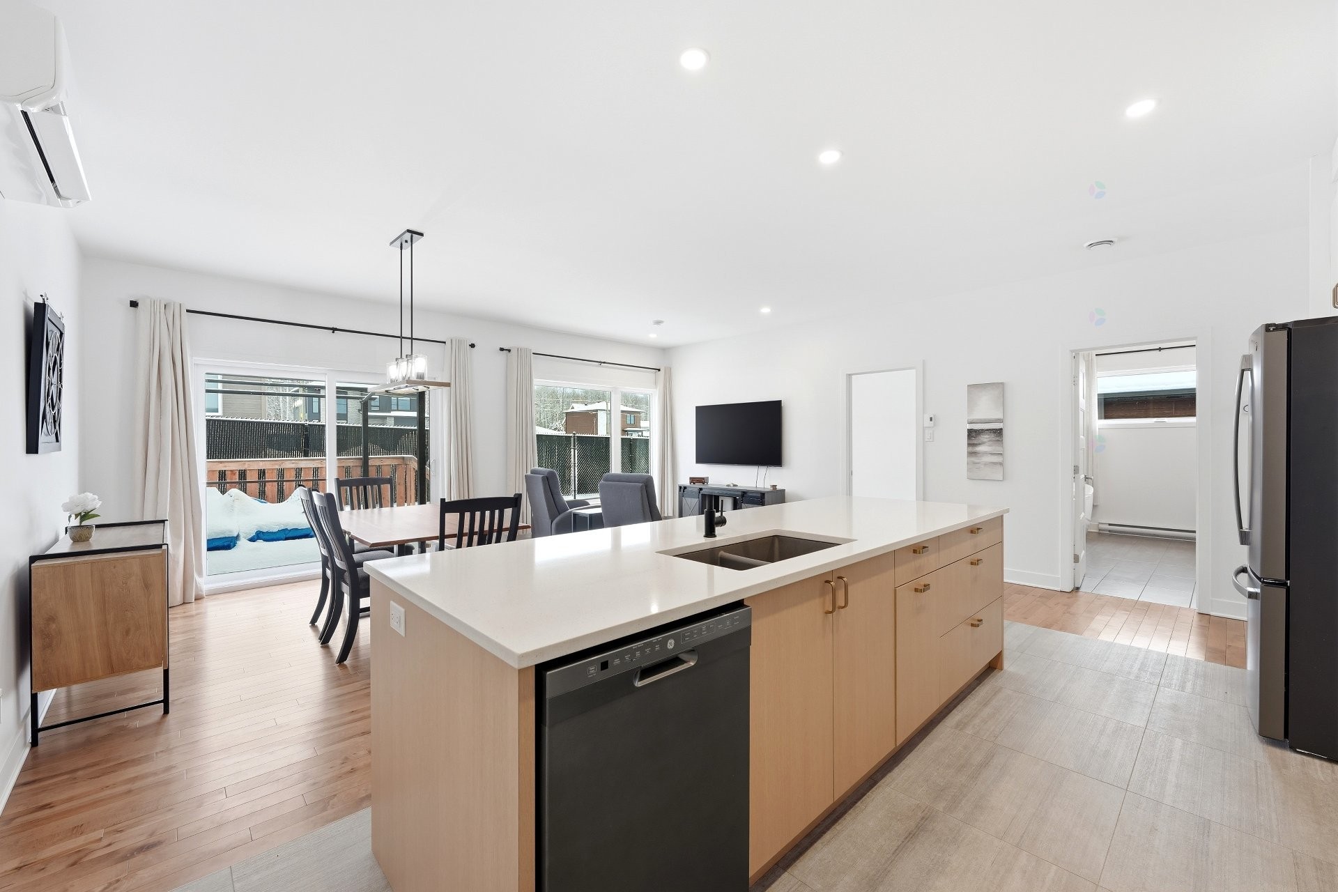 









3865


Rue Léon-Landry

,
Sainte-Julienne,




QC
J0K2T0

