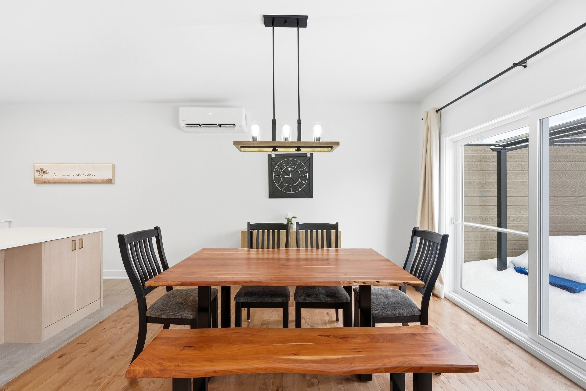 









3865


Rue Léon-Landry

,
Sainte-Julienne,




QC
J0K2T0

