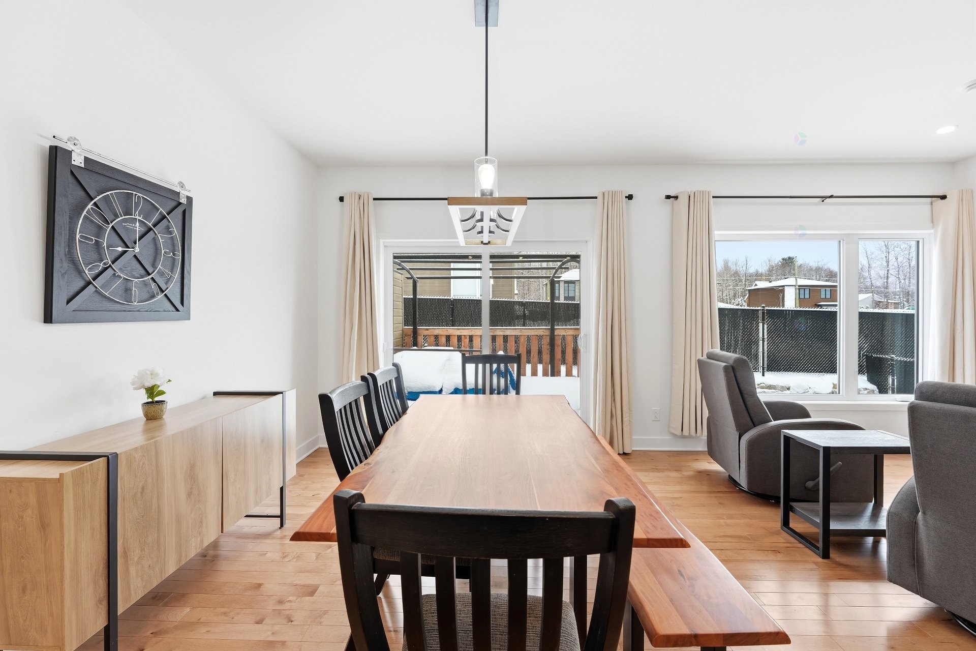 









3865


Rue Léon-Landry

,
Sainte-Julienne,




QC
J0K2T0

