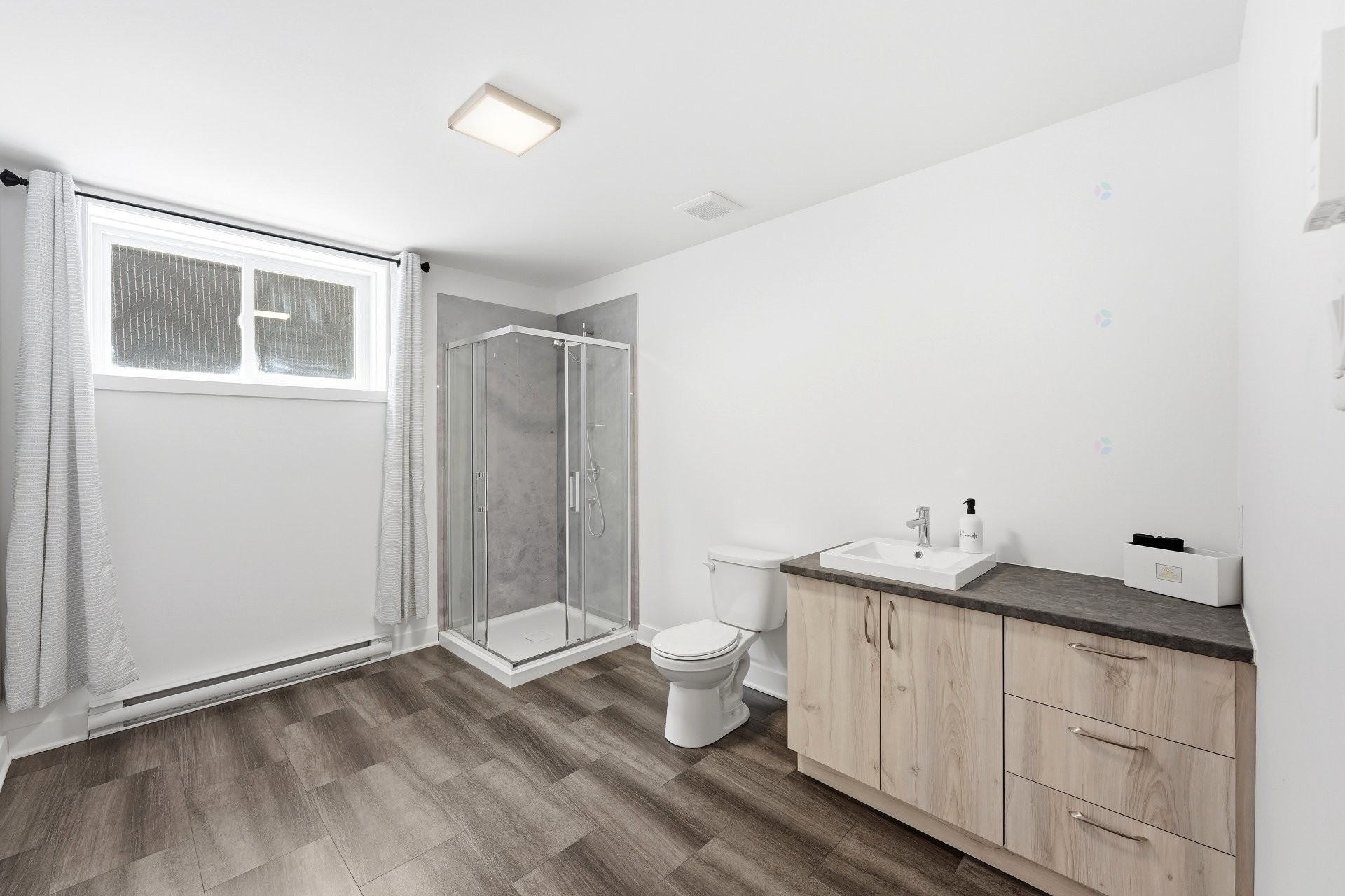 









3865


Rue Léon-Landry

,
Sainte-Julienne,




QC
J0K2T0

