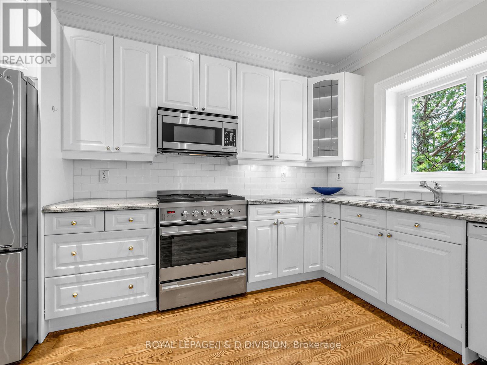 












112 ROSE PARK DRIVE

,
Toronto,




Ontario
M4T1R5

