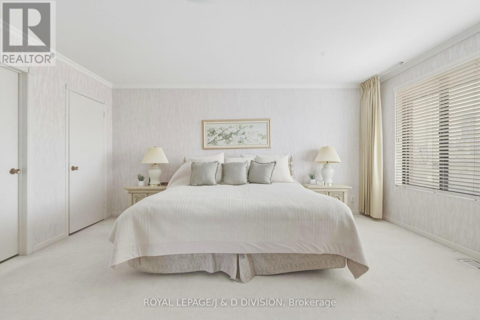 












122 CORTLEIGH BOULEVARD

,
Toronto,




Ontario
M4R1K6

