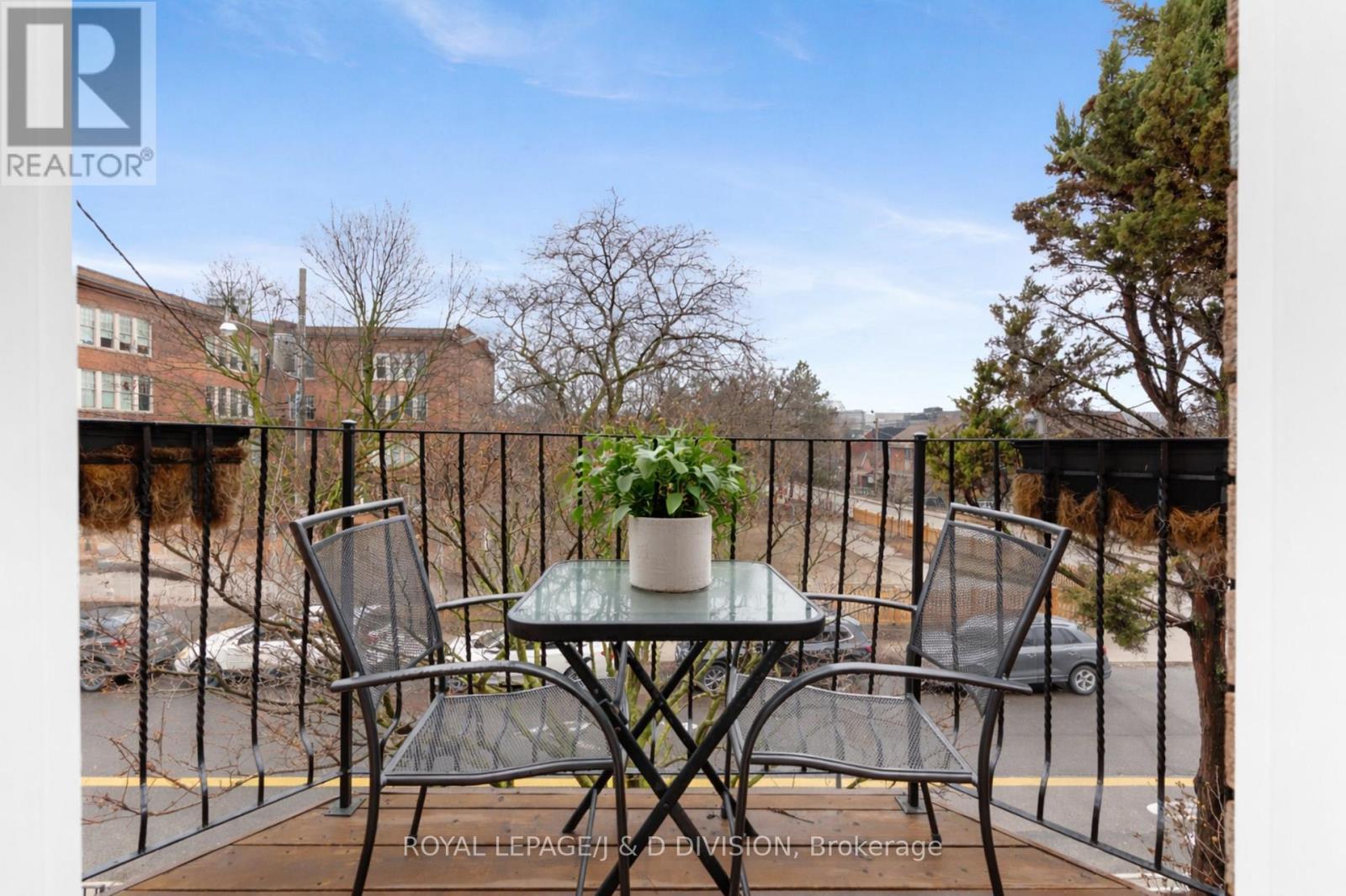 












28 ARGYLE STREET

,
Toronto,




Ontario
M6J1N4

