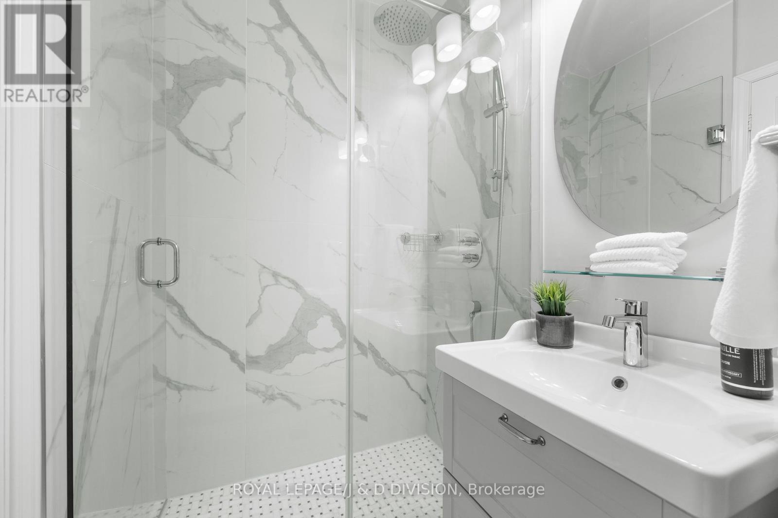 












28 ARGYLE STREET

,
Toronto,




Ontario
M6J1N4

