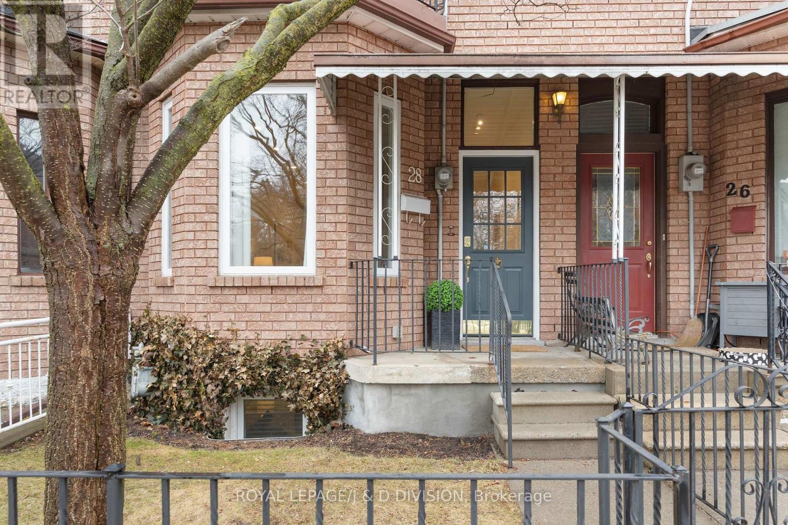 












28 ARGYLE STREET

,
Toronto,




Ontario
M6J1N4

