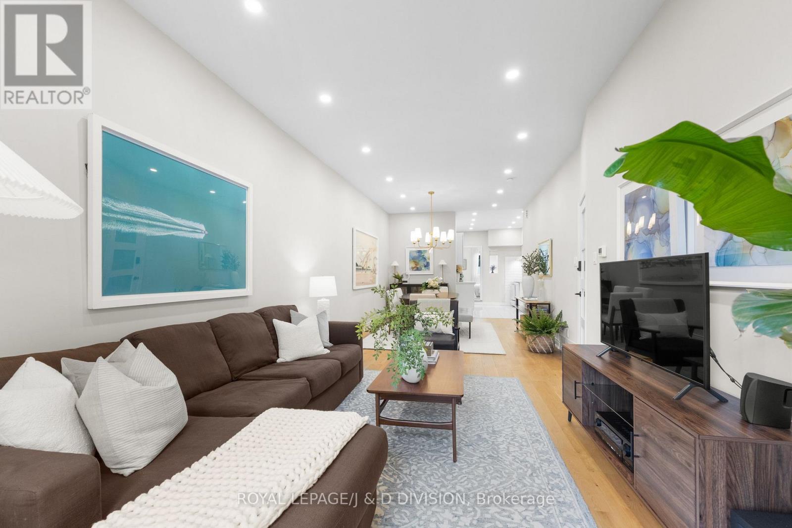 












28 ARGYLE STREET

,
Toronto,




Ontario
M6J1N4

